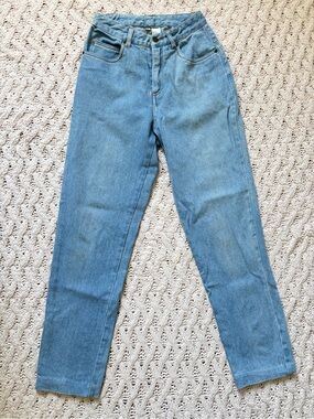 Vintage Club Monaco High Rise Tapered Mom Jeans - Blue Wash - Size 4